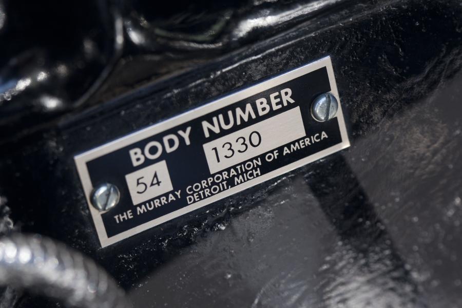  Reo 8-35 Royale Sedan 1933 года  (фото 10 из 14)